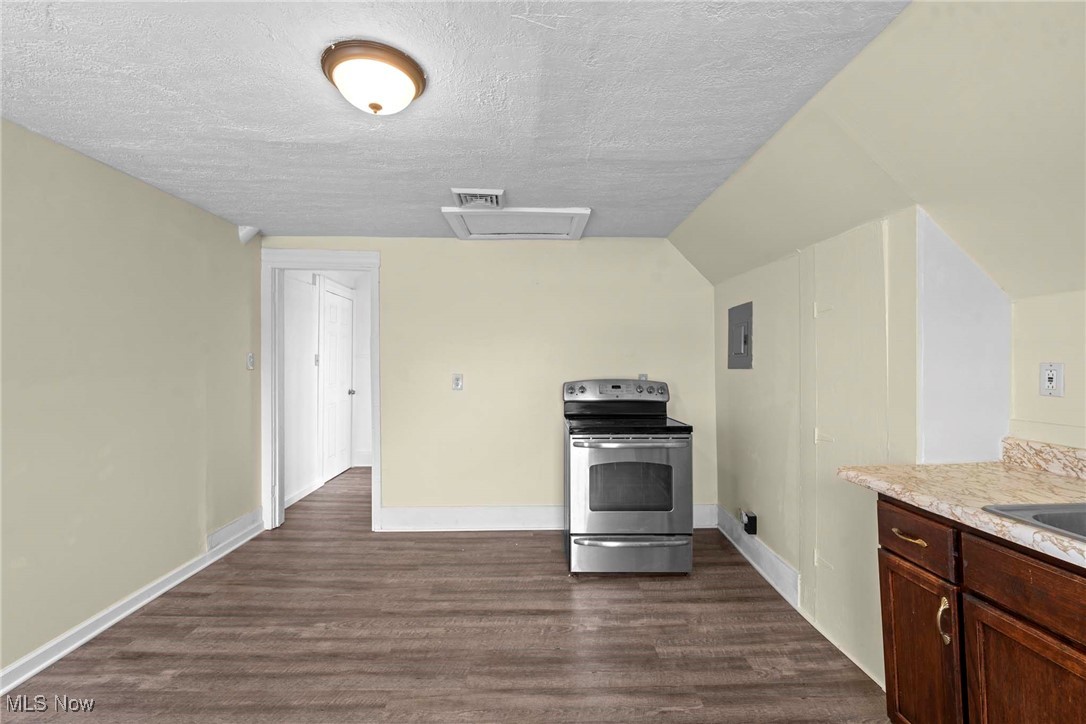 Applewood - Residential Income