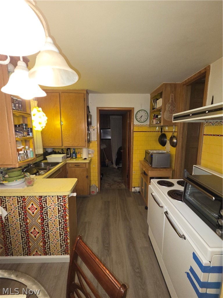 16305 Eldamere Avenue