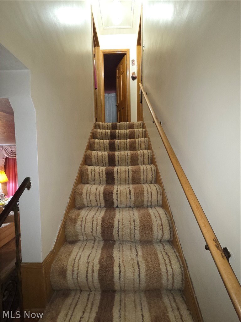 S H Klienman Realty Cos Shake - Residential