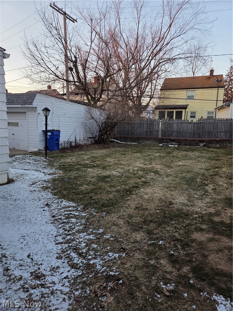 S H Klienman Realty Cos Shake - Residential