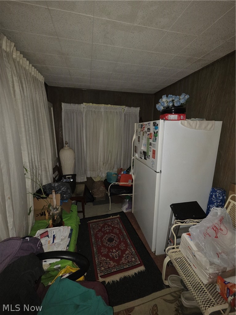 S H Klienman Realty Cos Shake - Residential