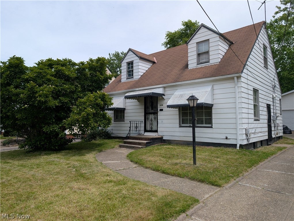 Photo of 5219 Henry Street, Maple Heights, OH 44137 (MLS # 5213298)