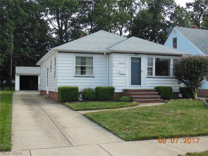 MOVE IN CONDITION ! THIS HOME IS A  3 BDRM 2 FULL BATH RANCH THAT IS SUPER CLEAN AND MAINTENANCE FREE INTERIOR AND EXTERIOR ! THERE IS NOTHING LEFT TO DO IN THIS PERFECT HOME ! BEAUTIFUL OAK FLOORING THRU OUT ! FLOORS REFINISHED IN LIVING ROOM AND DINING ROOM AREA OF THE KITCHEN ! SPACIOUS KITCHEN WITH BUILT IN MICROWAVE, DISHWASHER AND UPDATED CABINETS ! ALL 3 NICE SIZE BEDROOMS ! FANTASTIC FINISHED LOWER LEVEL WITH A FULL BATHROOM AND GLASS BLOCK WINDOWS ! 100 AMP ELEC. BOX ! 50 GALLON HOT WATER TANK ! NEW FURNACE AND CENTRAL AIR IN 2015  ! NEW  DIMENSIONAL SHINGLE ROOF IN 2014 ! BEAUTIFUL DECK OVER LOOKING A LANDSCAPED YARD !