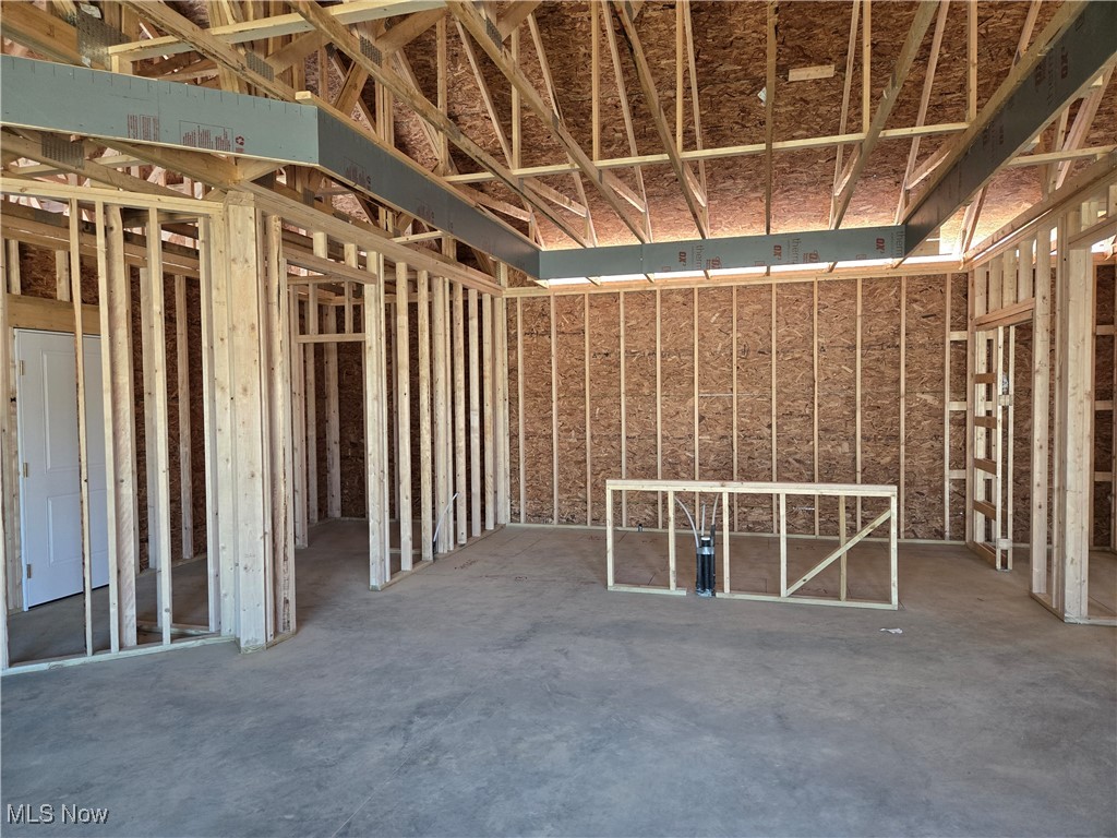 The Courtyards at New Seasons - Residential
