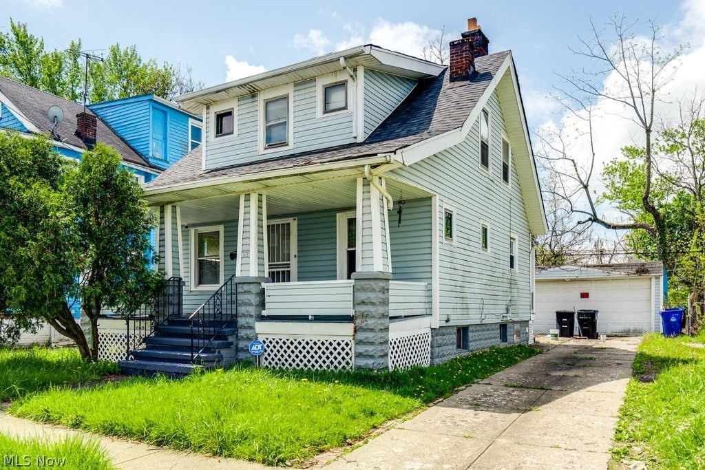Photo of 3694 E 143rd Street, Cleveland, OH 44120 (MLS # 5206451)
