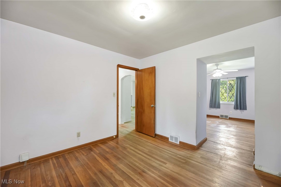 4672 Silverdale Road, North Olmsted, Ohio image 20
