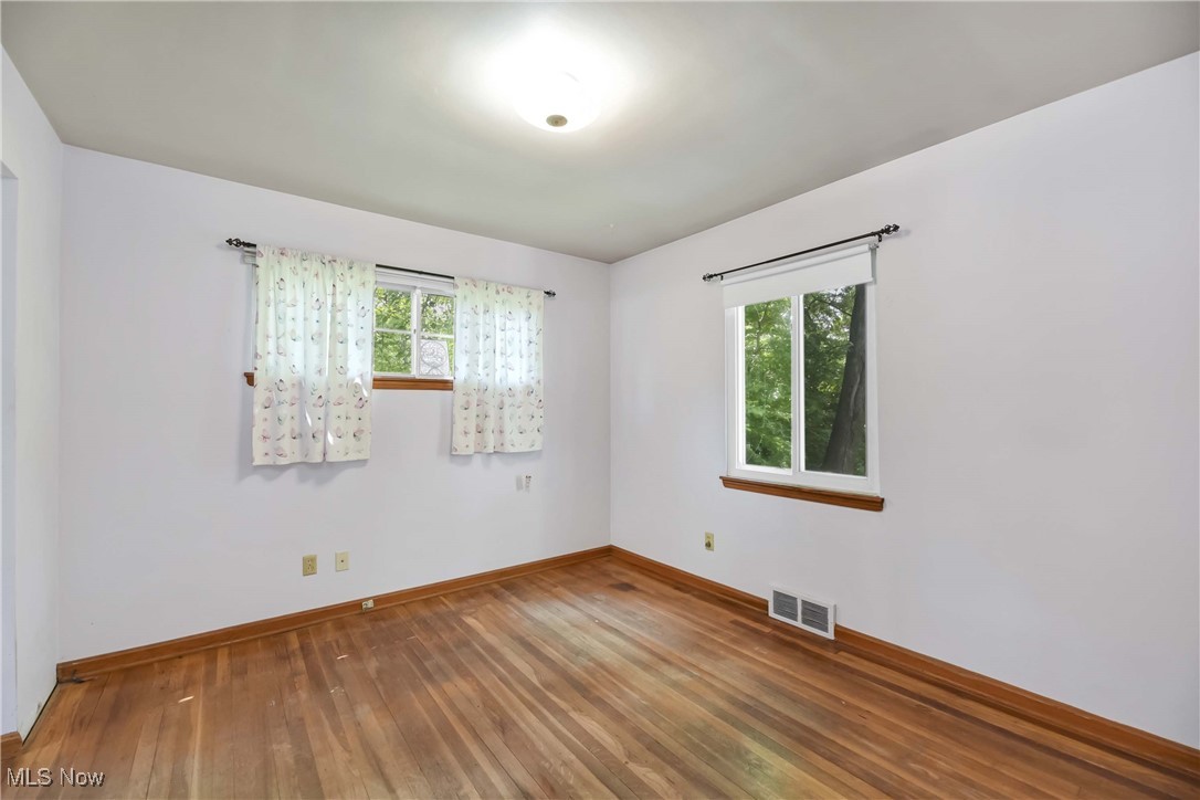 4672 Silverdale Road, North Olmsted, Ohio image 18