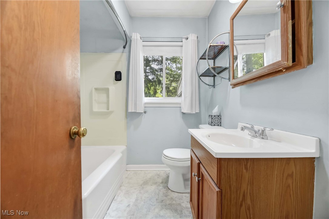4672 Silverdale Road, North Olmsted, Ohio image 21