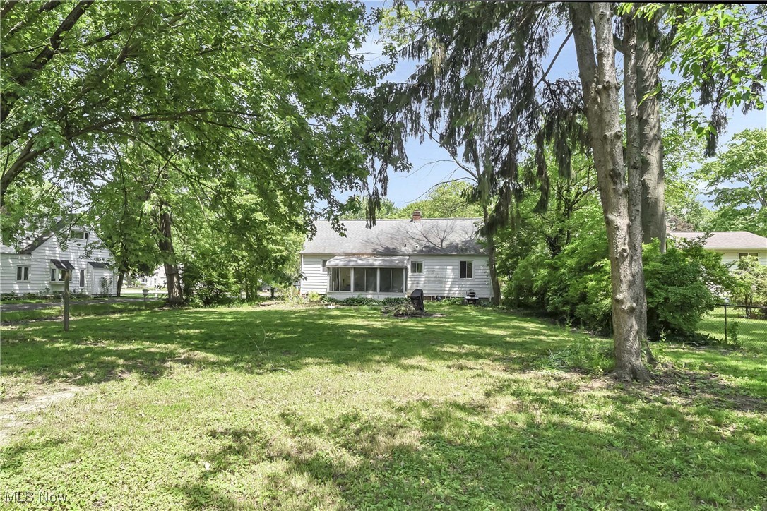 4672 Silverdale Road, North Olmsted, Ohio image 32
