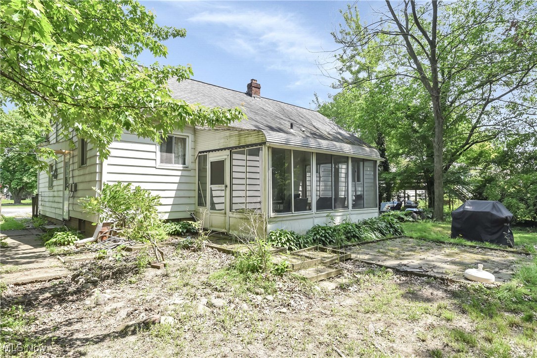 4672 Silverdale Road, North Olmsted, Ohio image 35