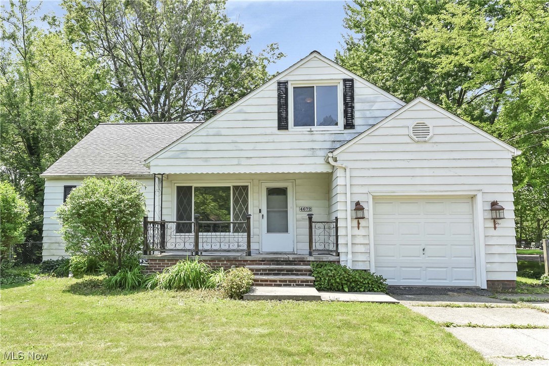 4672 Silverdale Road, North Olmsted, Ohio image 1