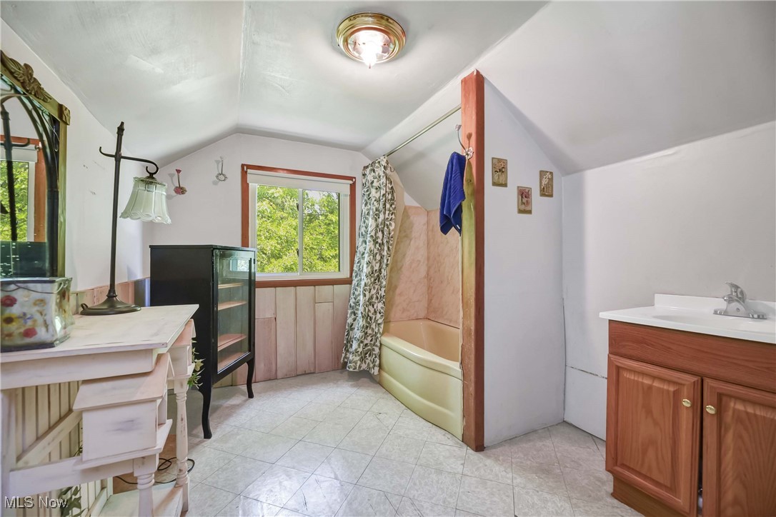 4672 Silverdale Road, North Olmsted, Ohio image 26