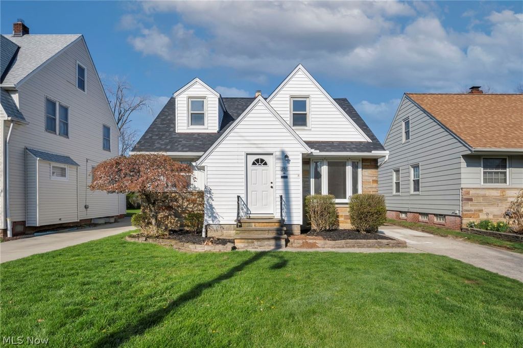 Photo of 161 E 216th Street, Euclid, OH 44123 (MLS # 5195952)