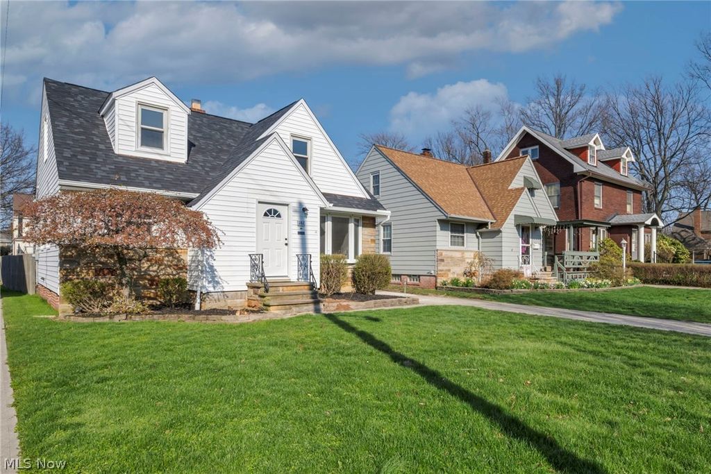 Photo of 161 E 216th Street, Euclid, OH 44123 (MLS # 5195952)