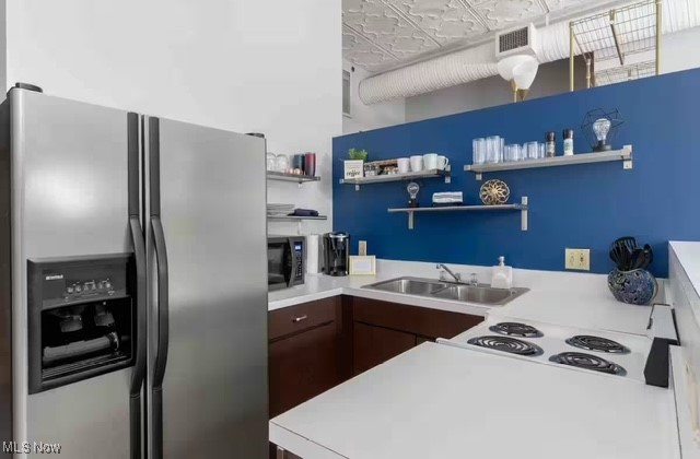 408 W Saint Clair Avenue 216