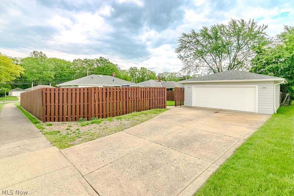 G Kiss & S Miller 02 - Residential