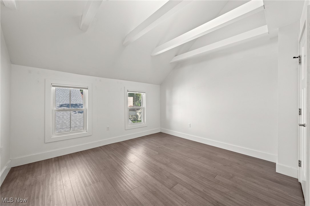 Cleveland, Ohio 44113, United States, 4 Bedrooms Bedrooms, ,4 BathroomsBathrooms,Residential,Contingent,213313