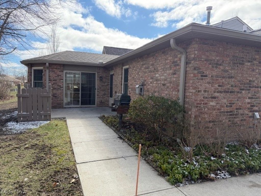 Photo of 2827 Shakespeare Lane, Avon, OH 44011 (MLS # 5192091)