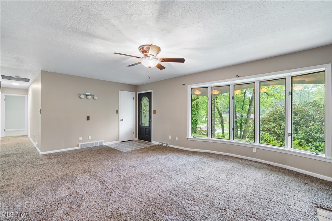 3143 Ethan Allen Road, Barberton, Ohio image 10