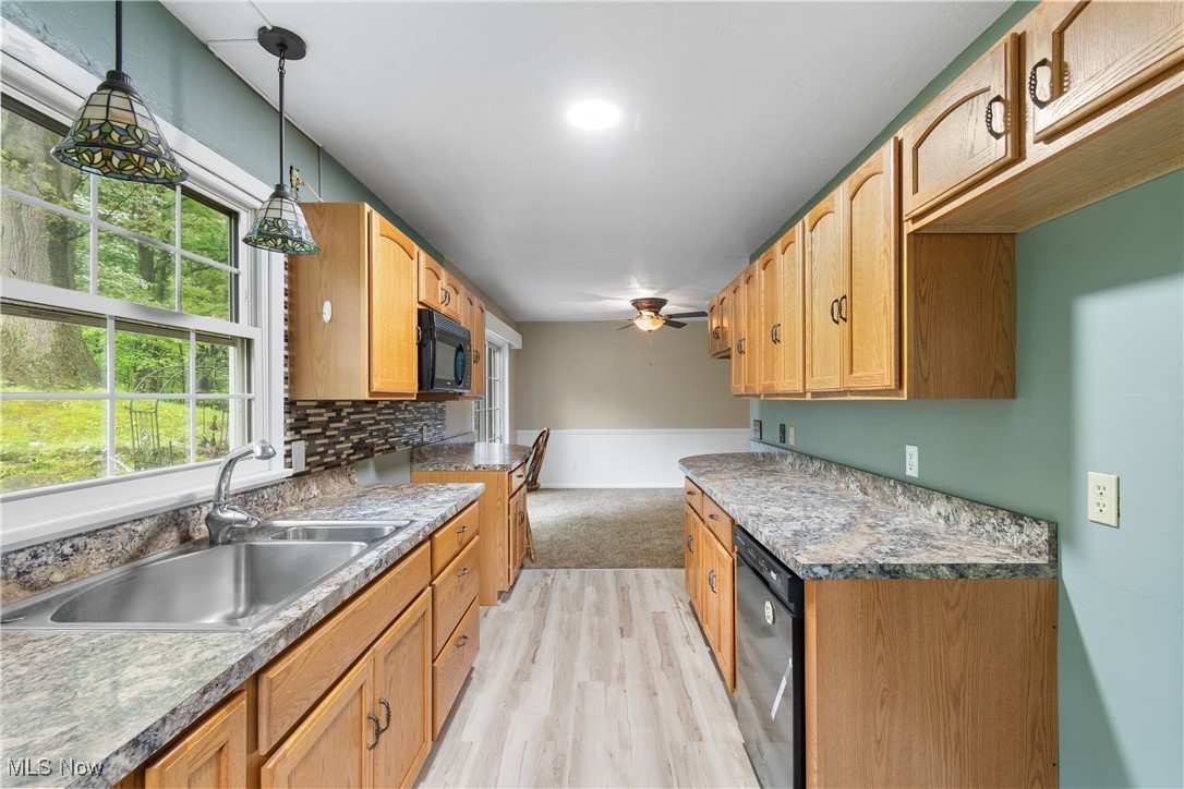 3143 Ethan Allen Road, Barberton, Ohio image 17