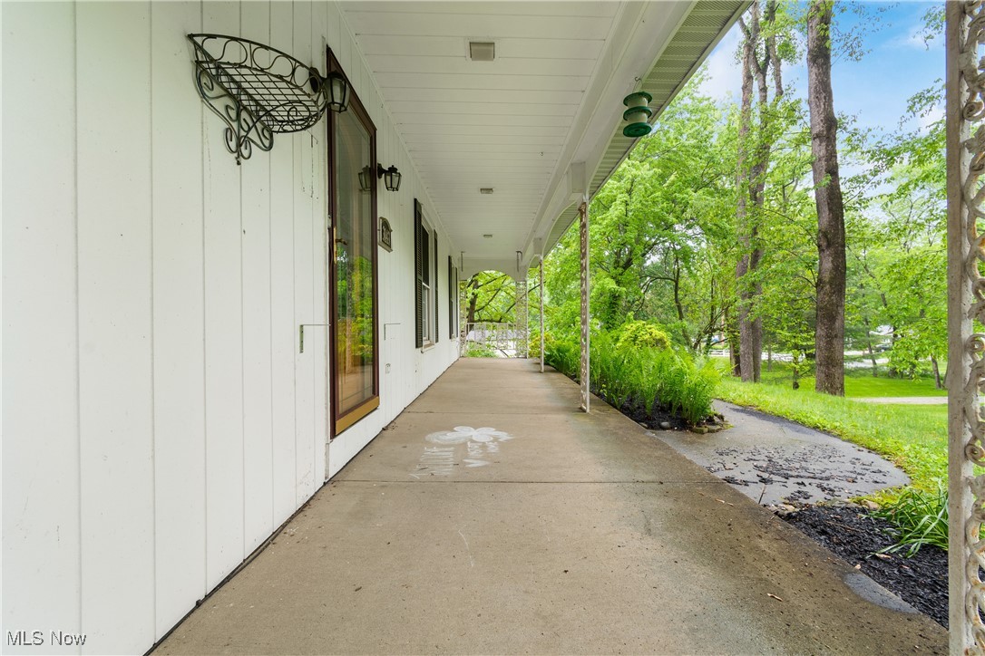 3143 Ethan Allen Road, Barberton, Ohio image 6