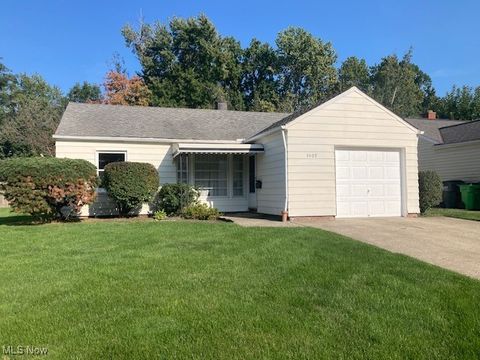1107 Eastwood Avenue, Mayfield Heights, OH 44124 - #: 5155646