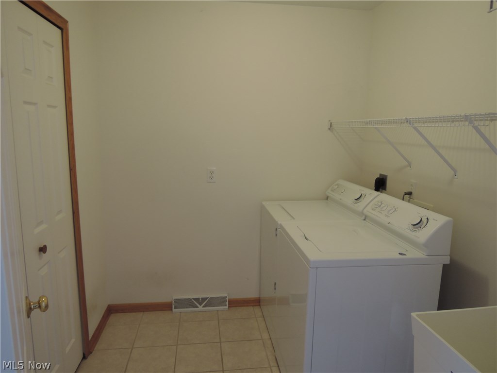 Villas/Pk Place Condo - Residential