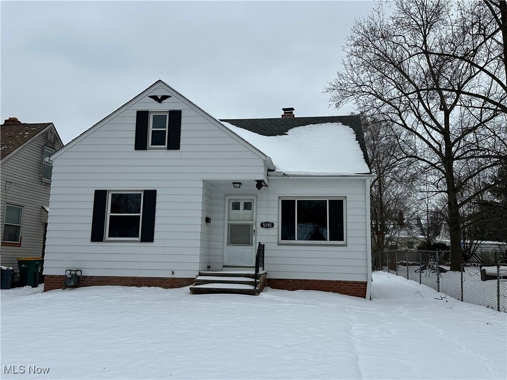 Photo of 5185 Anthony Street, Maple Heights, OH 44137 (MLS # 5181706)