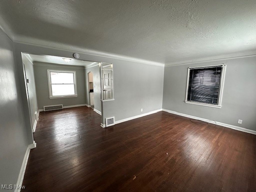 Photo of 5185 Anthony Street, Maple Heights, OH 44137 (MLS # 5181706)