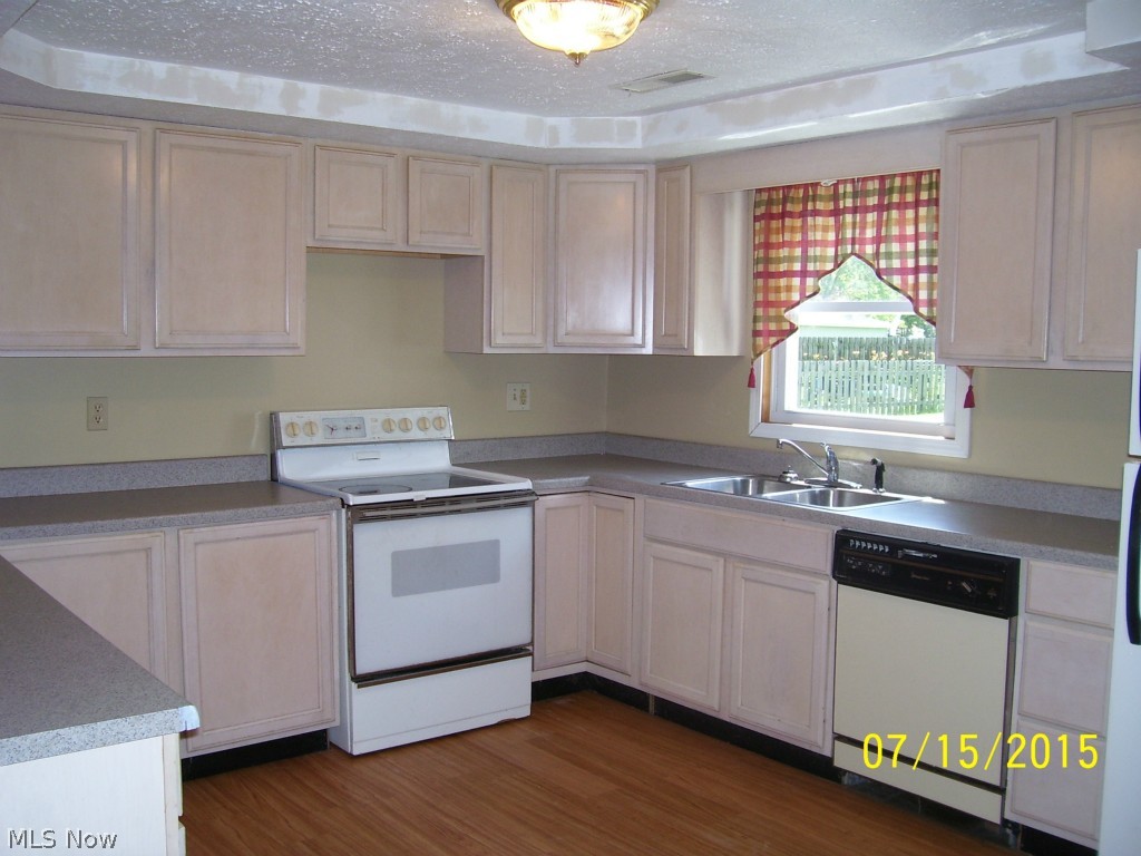 Aurora Meadows - Residential