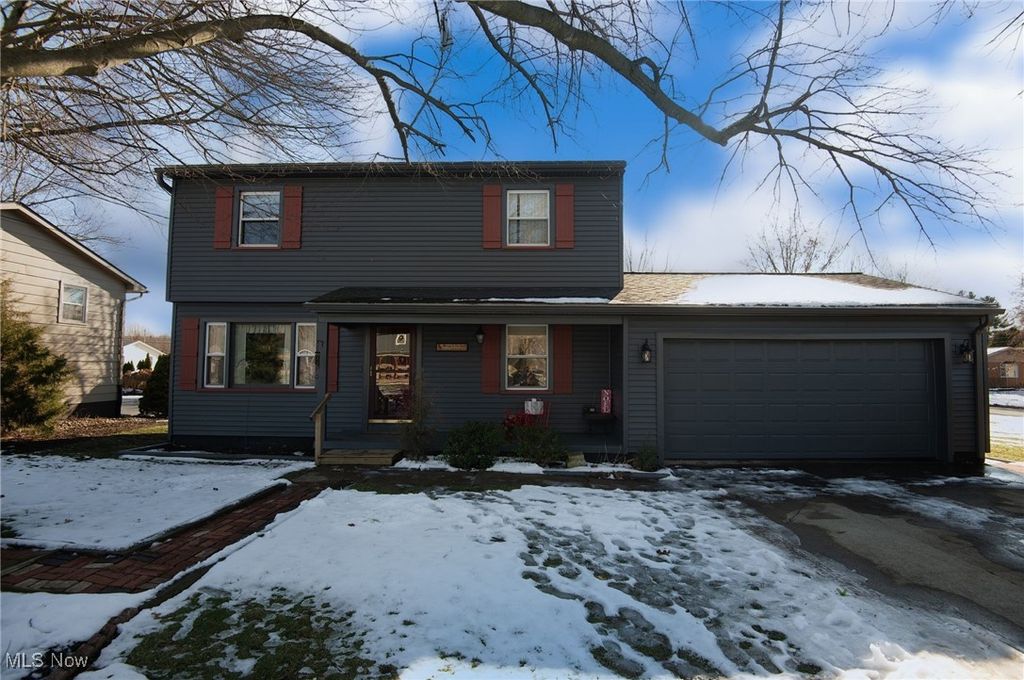 Photo of 120 Winter Lane, Cortland, OH 44410 (MLS # 5177689)