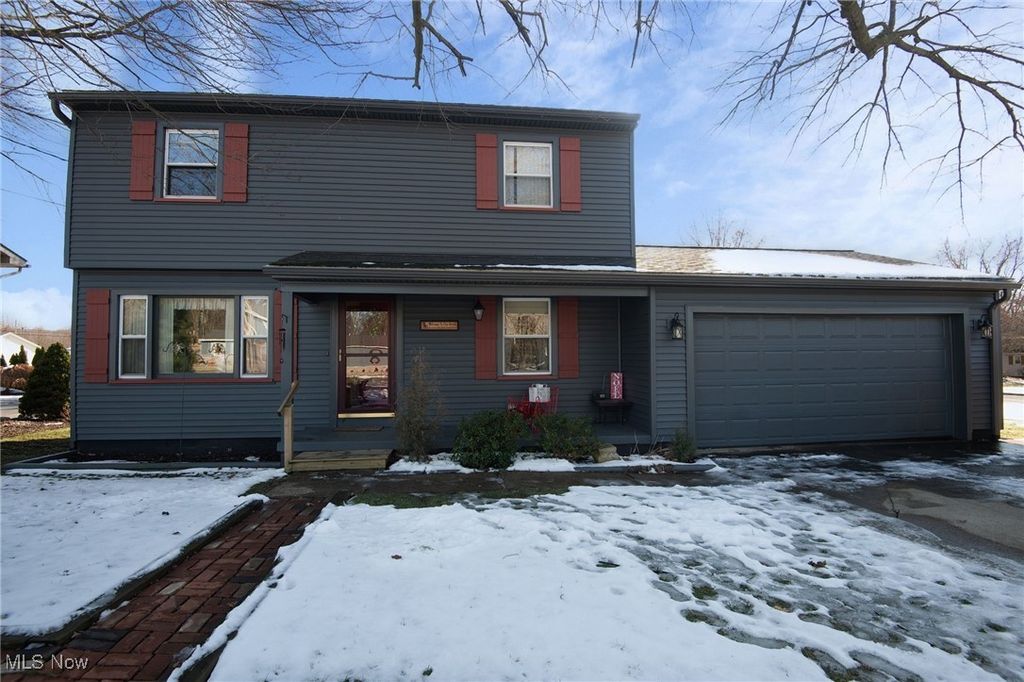 Photo of 120 Winter Lane, Cortland, OH 44410 (MLS # 5177689)