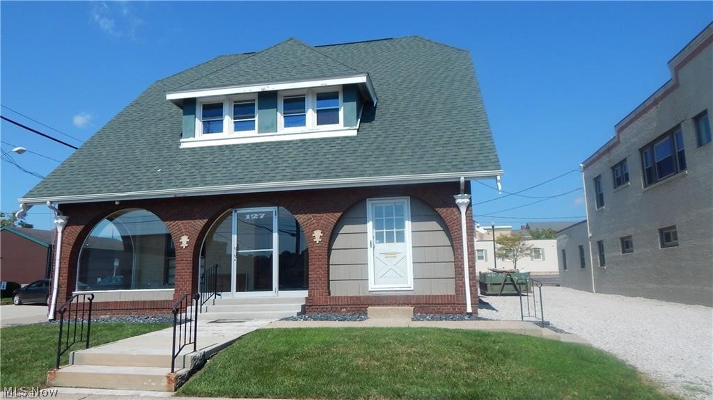 Super nice office space with wonderful woodwork. Includes 3 private offices, kitchenette, reception area plus a large room that could be used for additional desk space. Rent includes water, sewer and gas. Tenant pays electric and trash. OFF STREET parking included.