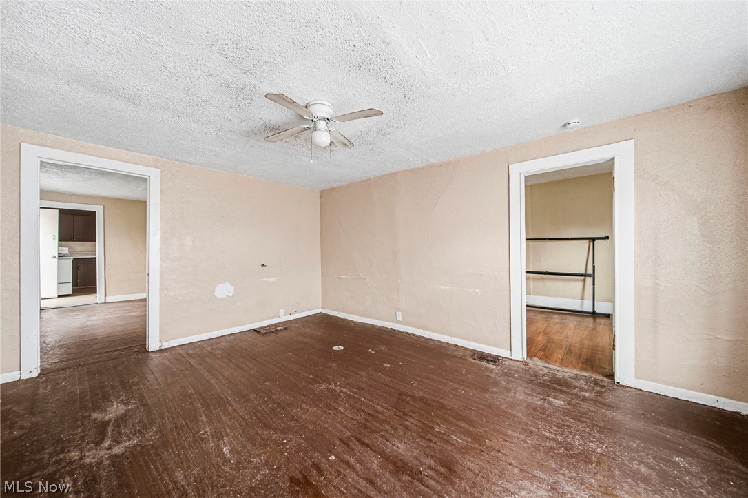 E J Weils - Residential