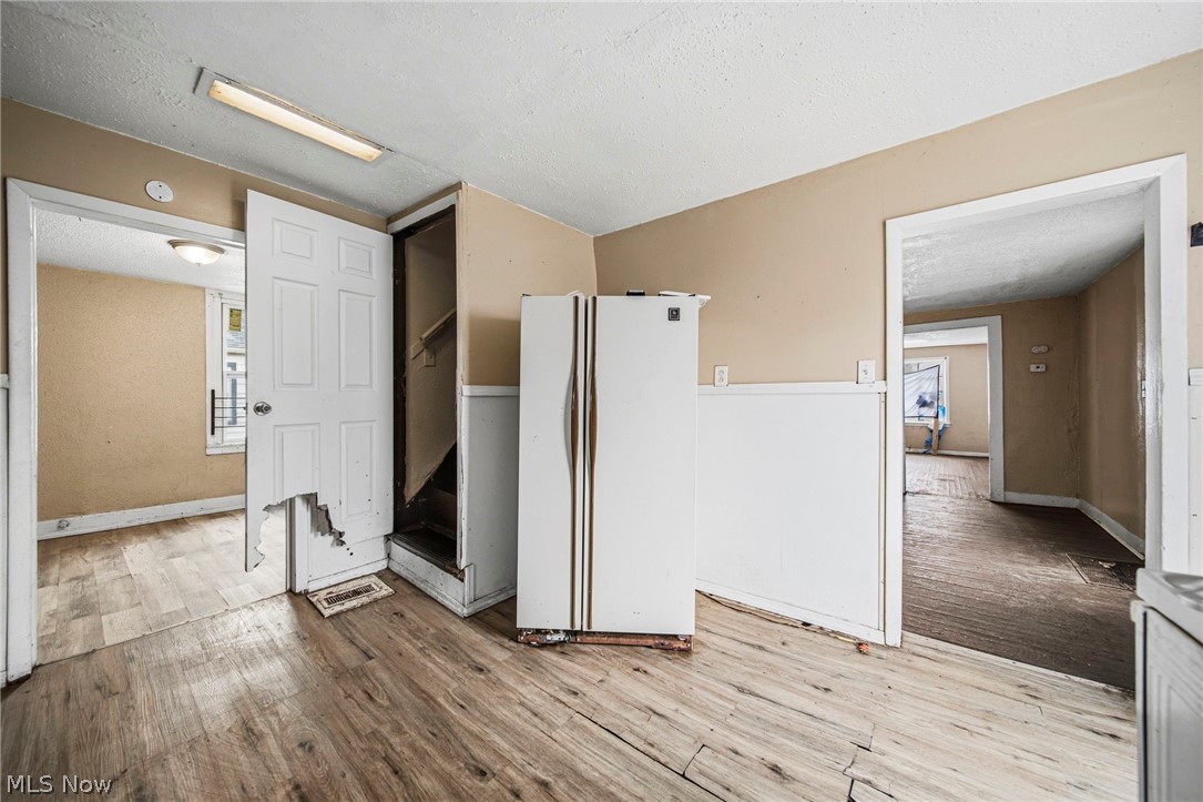 E J Weils - Residential