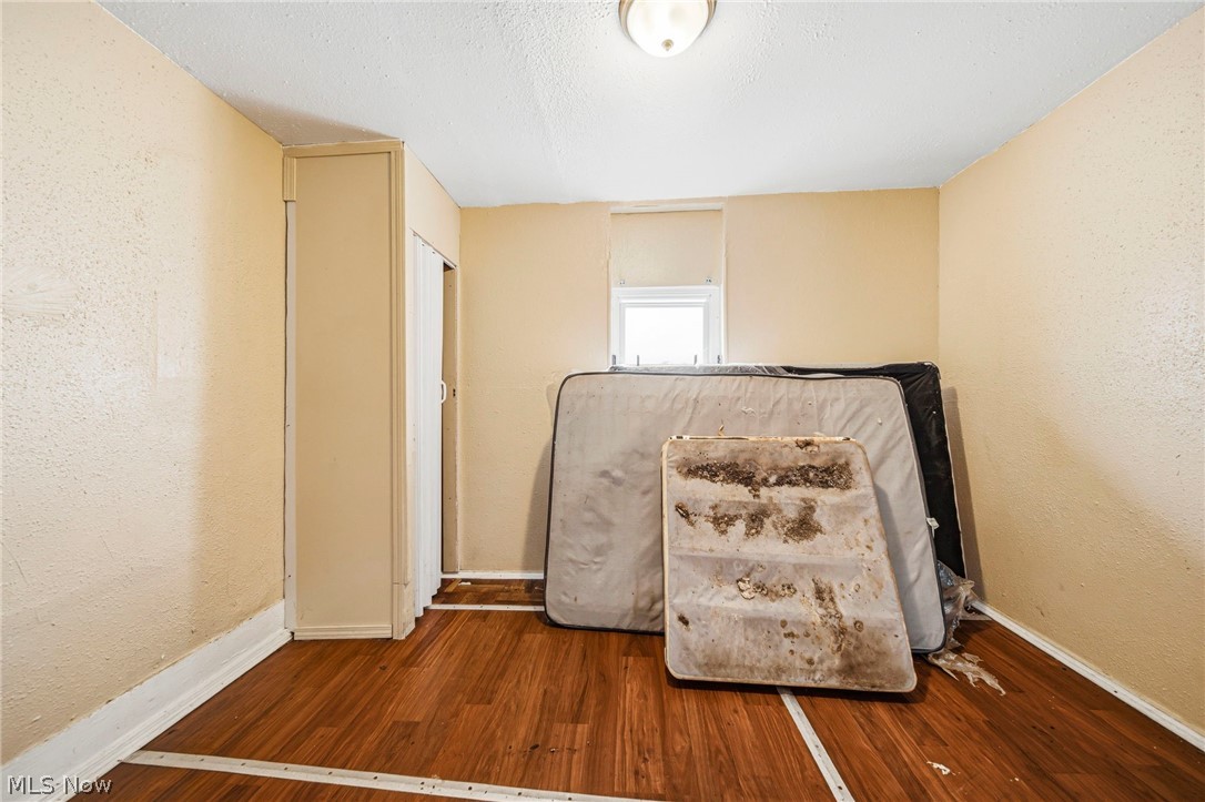 E J Weils - Residential