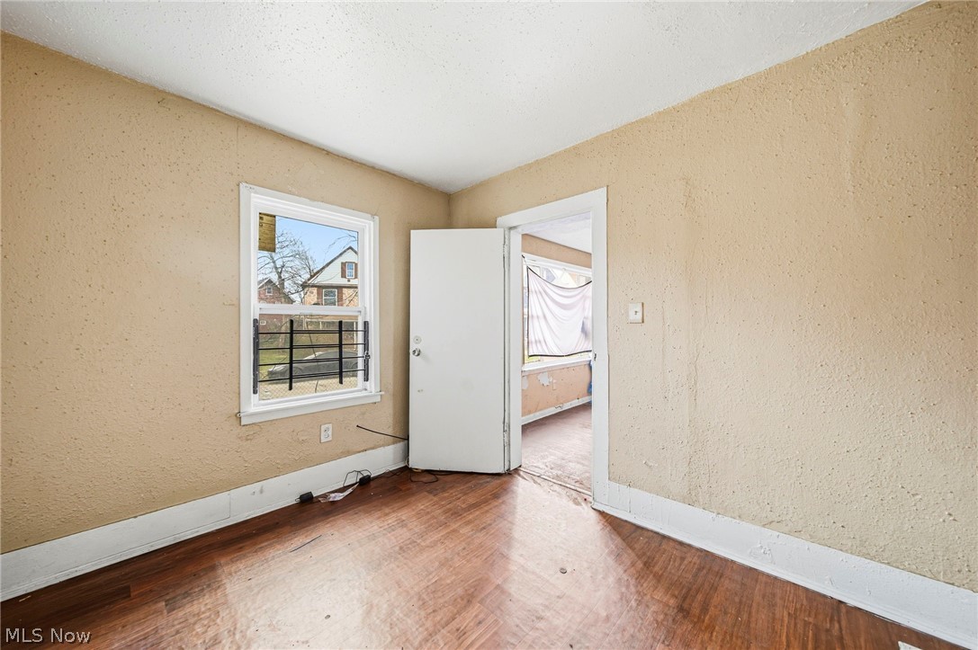 E J Weils - Residential