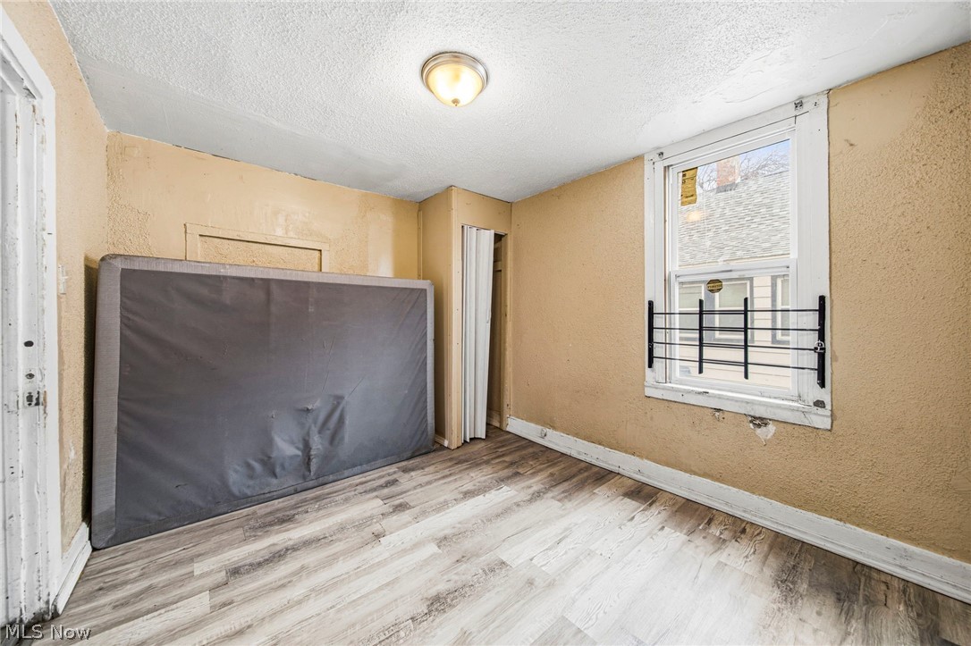 E J Weils - Residential