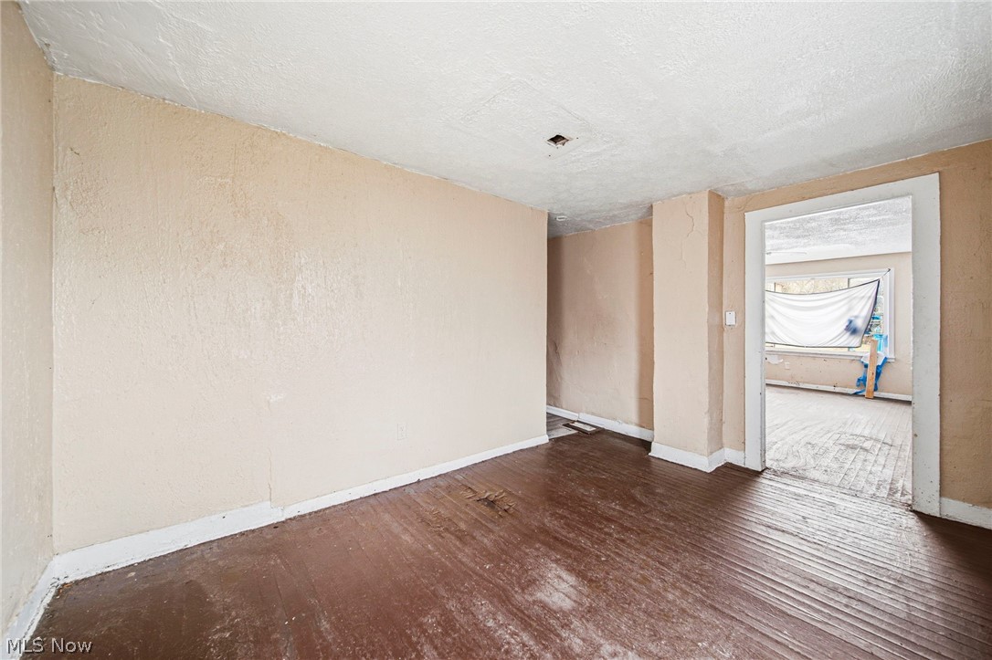 E J Weils - Residential