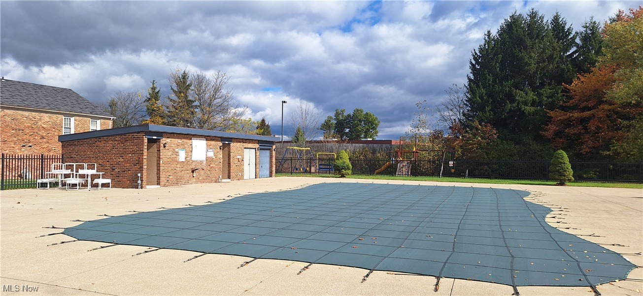 Georgetown/Lyndhurstcondo - Residential