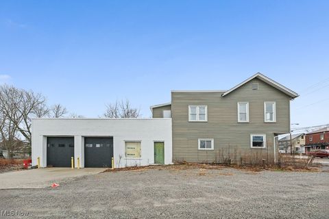 Photo of 91 Union Avenue SE, Minerva, OH 44657 (MLS # 5178450)