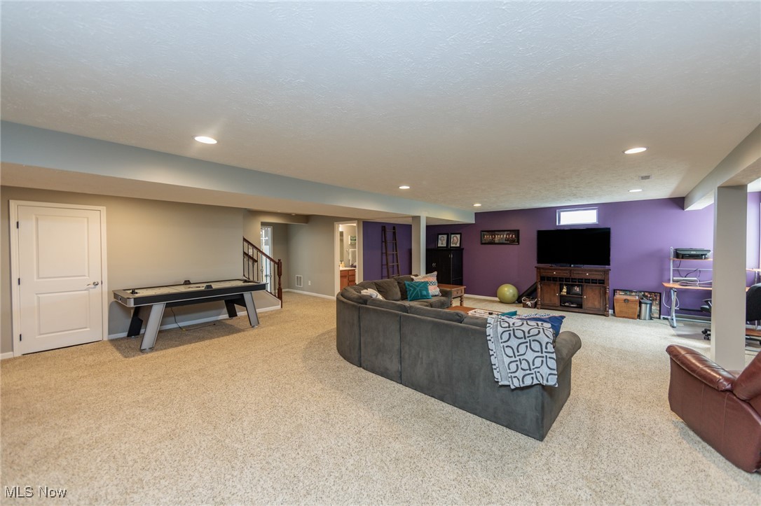 2516 Berkshire Avenue, Avon, Ohio image 38
