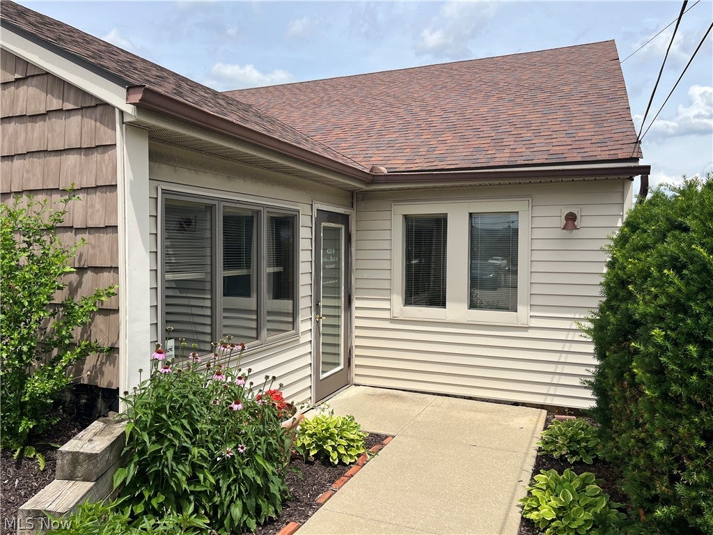 Photo of 4222 State Route 43 #B, Kent, OH 44240 (MLS # 5220086)