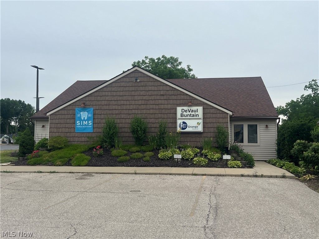 Photo of 4222 State Route 43 #B, Kent, OH 44240 (MLS # 5220086)