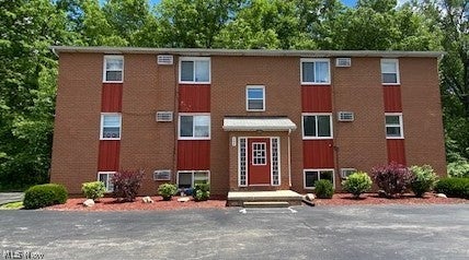 Apartment For Rent - 166 Kendall Avenue #3<br/> Mahoning County, Campbell, OH 44405