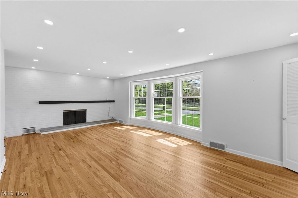 Photo of 22875 Fairmount Boulevard, Shaker Heights, OH 44118 (MLS # 5203807)