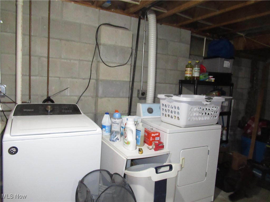 1048 Woodglen, Newton Falls, Ohio image 24