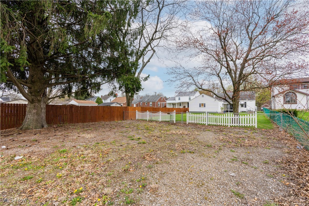 3827 Greenwood Place, Canton, Ohio image 40