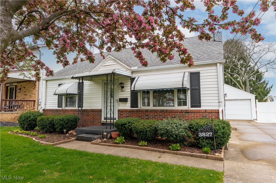 3827 Greenwood Place, Canton, Ohio image 3