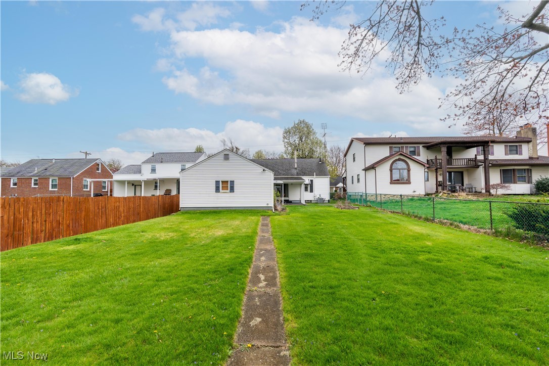 3827 Greenwood Place, Canton, Ohio image 39